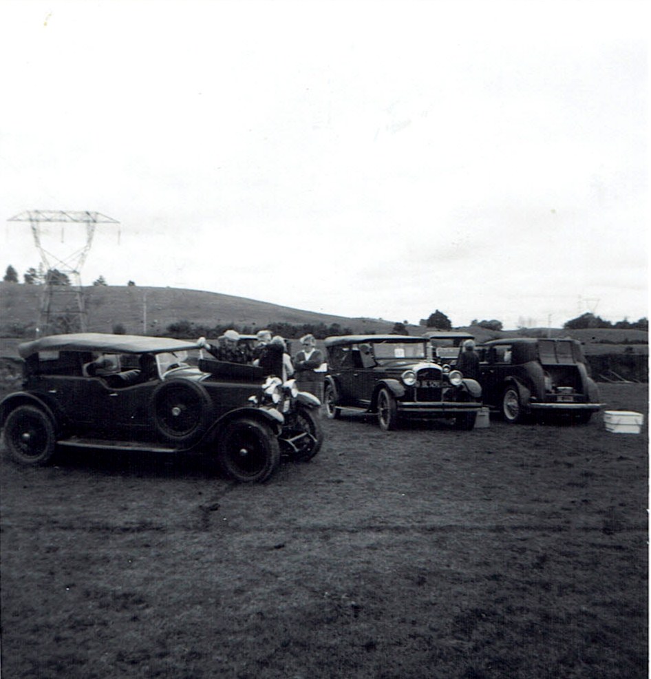 Name:  Hunua Hundred 1971 #31 Talbot l Buick c Talbot r CCI07102019_0004 (2).jpg
Views: 1542
Size:  161.0 KB