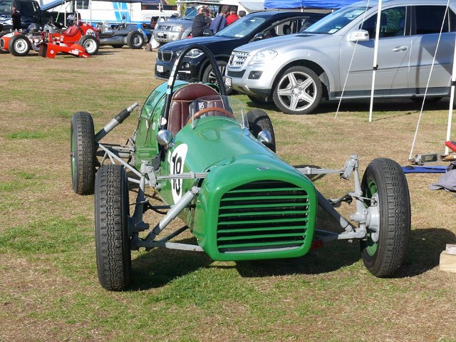 Name:  Cars Haig #11 Haig Citroen Vanguard recent Brian Bonisch  (640x480).jpg
Views: 1876
Size:  152.2 KB