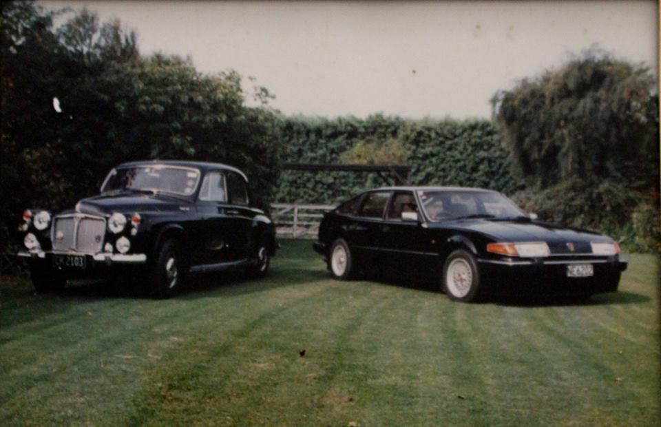 Name:  Rover SD1 Vitesse #2 and P4 - Ed's car current owner Edward Winchester Mar 2108 .jpg
Views: 1651
Size:  70.7 KB