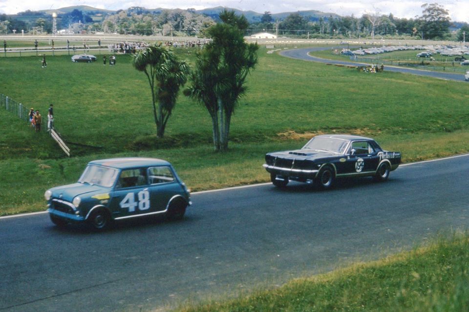 Name:  Fleetwood Mustang #12 Pukekohe grille removed with Mini Duncan Laird  .jpg
Views: 1559
Size:  103.4 KB