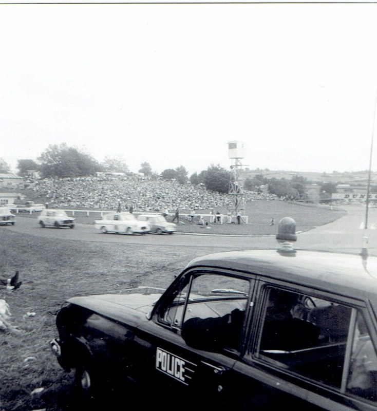 Name:  Pukekohe Jan 1967 #1 Mini Anglia A40 Police Elbow (734x800).jpg
Views: 958
Size:  120.9 KB