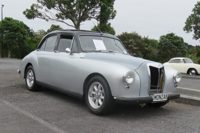 Name:  Cars #915 MG Magnette - modified Ray Green .jpg
Views: 386
Size:  104.1 KB