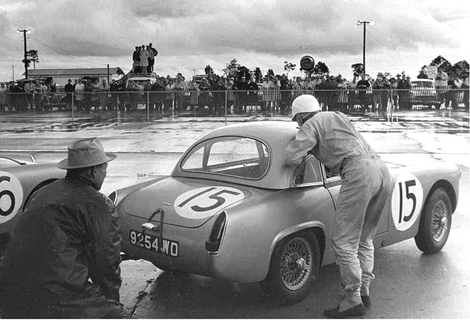 Name:  AH Sprite #64 Sebring 1962 Moss Le Mans Car #15 J Whitehouse Bird archives .jpg
Views: 1183
Size:  80.1 KB