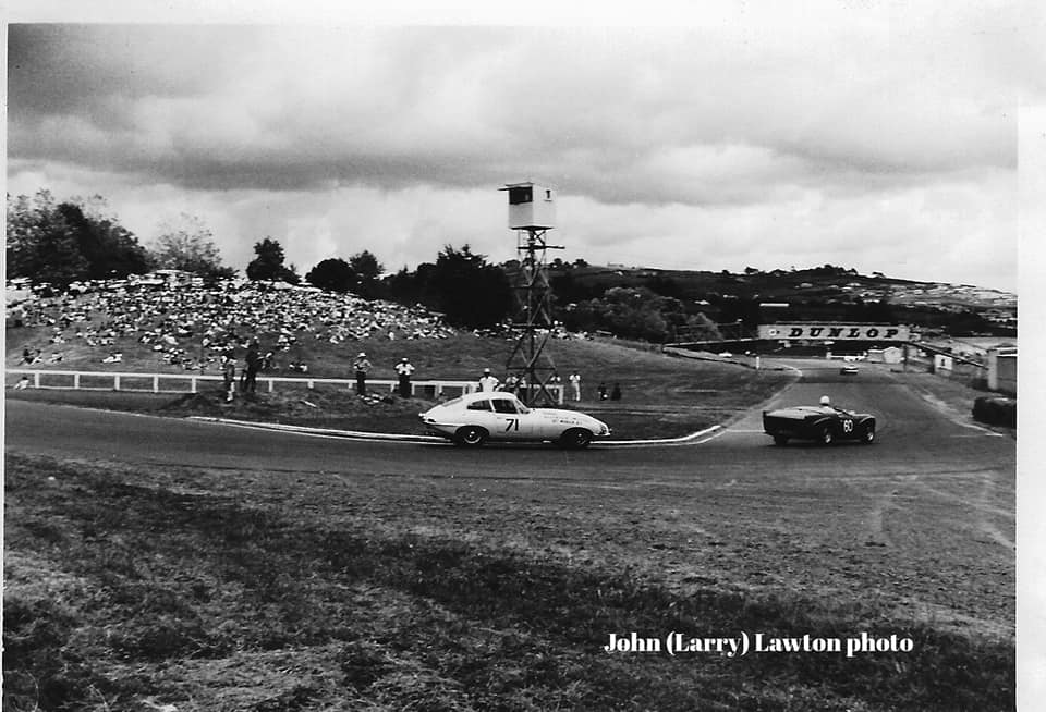 Name:  Pukekohe 1965 #65 Trevor Sheffield leads the E-type of G Bremer elbow 1965 J L Lawton .jpg
Views: 5148
Size:  78.6 KB