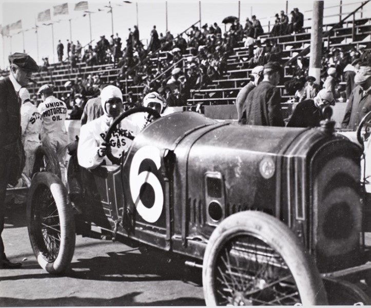 Name:  1915. Bob Burman in his Peugeot # 6 - Copy.jpg
Views: 926
Size:  156.2 KB
