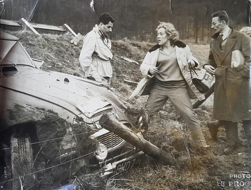 Name:  AH 3000 #413 Pat Moss - Carlsson crash 1960's works Rally Car Sal Paul BMC archives .jpg
Views: 1876
Size:  101.5 KB