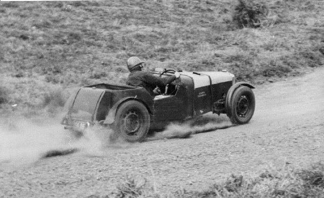 Name:  NSCC 1953 #233 Singford Special 1st place Don Tilsley NZ Hillclimb Championship Class F Muriwai .jpg
Views: 1308
Size:  52.9 KB