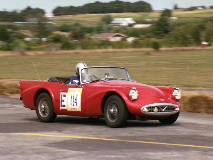 Name:  187_0222_15 Daimler.jpg
Views: 1159
Size:  91.7 KB