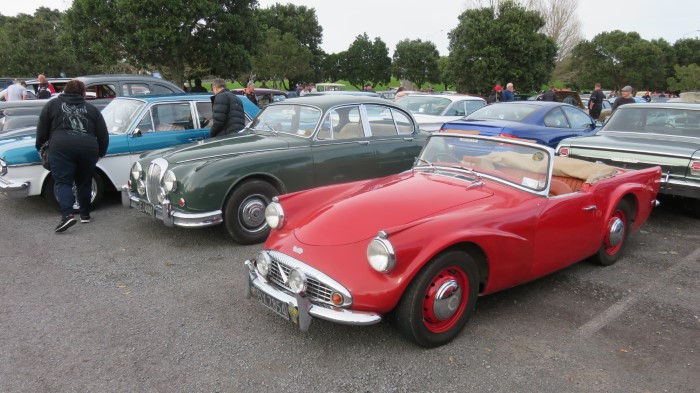 Name:  219_0728_44 Daimler.JPG
Views: 973
Size:  111.2 KB