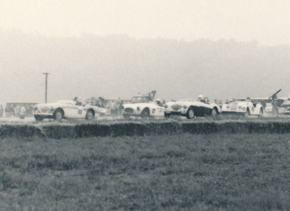 Name:  AH 100S #141 100S and 100 AC others Racing 1960 Santa Barbara Q Karsten Stelk .jpg
Views: 3339
Size:  66.3 KB