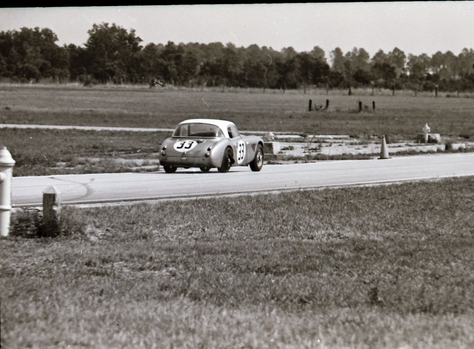 Name:  AH 3000 #361 Sebring 1964 Cars #33 and #34 . car #33 rear K Stelk archives .jpg
Views: 2556
Size:  104.5 KB