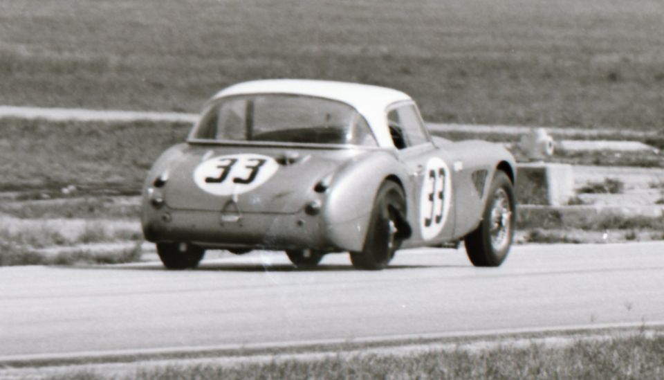 Name:  AH 3000 #366 Sebring 1964 Cars #33 and #34 . car #33 shedding tyre K Stelk archives .jpg
Views: 2744
Size:  53.7 KB