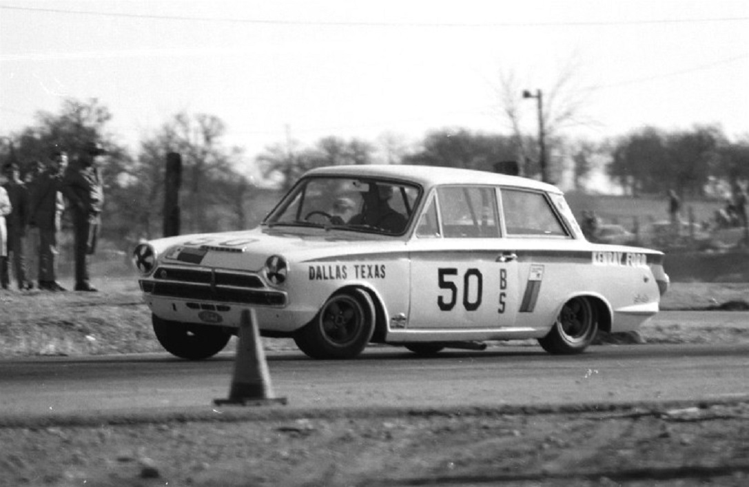 Name:  LOTUS FORD CORTINA CHARLES BARNES GVR 67.jpg
Views: 3101
Size:  156.0 KB
