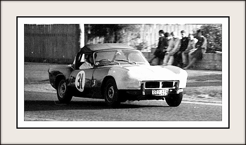 Name:  Motor Racing Matamata #40 1964 31 Kerry Grant Spitfire Bob Homewood.jpg
Views: 1915
Size:  88.8 KB