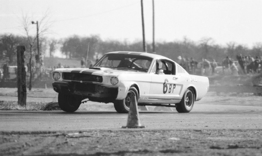 Name:  SHELBY 350 GT CLINT CAVIN  GVR FEB 1967.jpg
Views: 1289
Size:  143.7 KB