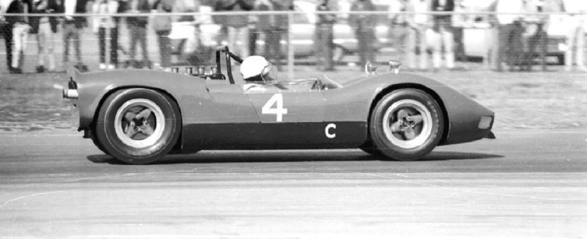 Name:  McLAREN Mk I BOB AYLWARD p4 GVR FEB 1967.jpg
Views: 1022
Size:  131.6 KB