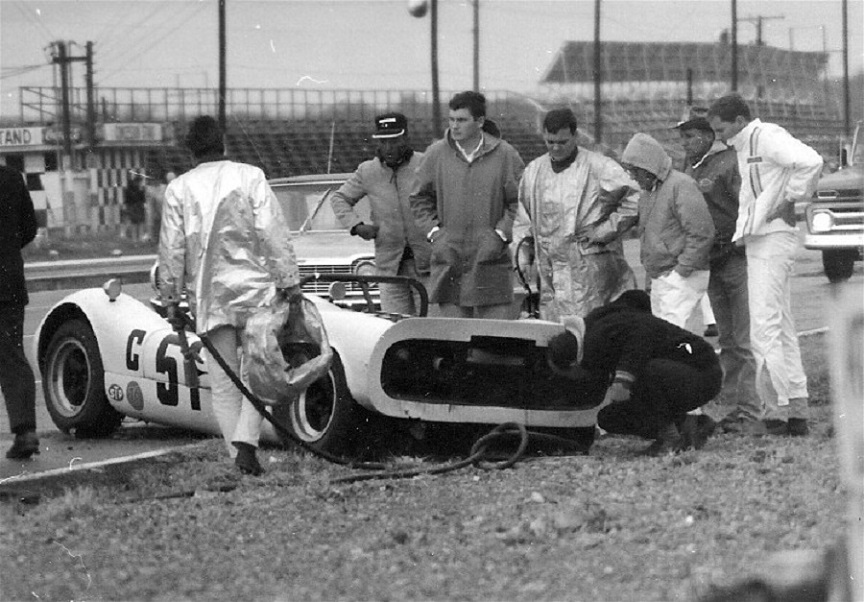 Name:  McLAREN Mk I JOE STARKEY p6SUSPENSION FAILURE GVR JUNE 1967.jpg
Views: 2234
Size:  184.3 KB