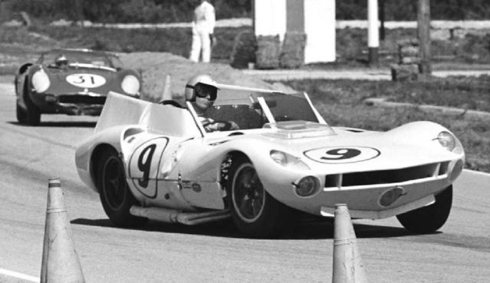 Name:  Jim Hall at the wheel of his Chaparral early in the 1963 12 Hours - The #31 Ferrari 250P is Nino.jpg
Views: 2295
Size:  130.3 KB