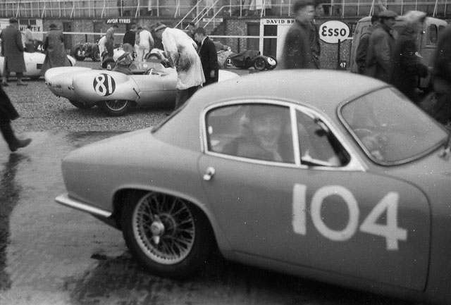 Name:  chris-racing-03.jpg
Views: 573
Size:  64.9 KB