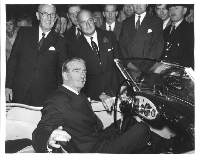 Name:  AH 100 #082 Healey 100 at Earls Court Show 1952 DMH and Austin people AH Historic Pictures .jpg
Views: 1894
Size:  87.0 KB