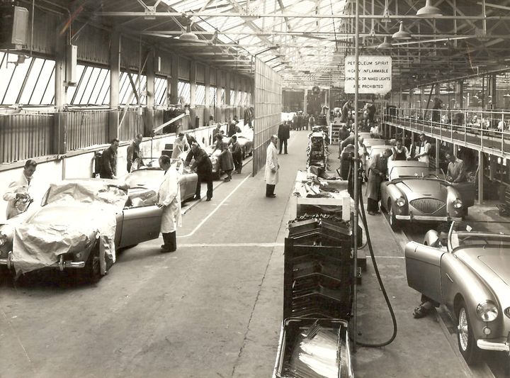 Name:  AH 100 #087 Factory photo Healey 100 production line AH Historic Pictures .jpg
Views: 1788
Size:  88.7 KB