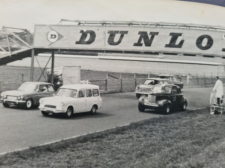 Name:  Pukekohe 1967 #021 Club Circuit 1967 Allan Woolf Jim Richards fr row Steve Jones NZHMR .jpg
Views: 932
Size:  60.7 KB