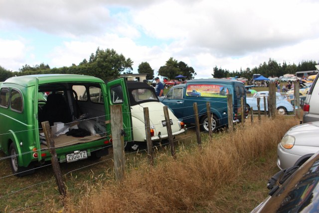 Name:  C and C 2021 #269 Pahoia Morris Minor tails 1 2021_02_13_2169 (640x427).jpg
Views: 1173
Size:  103.0 KB