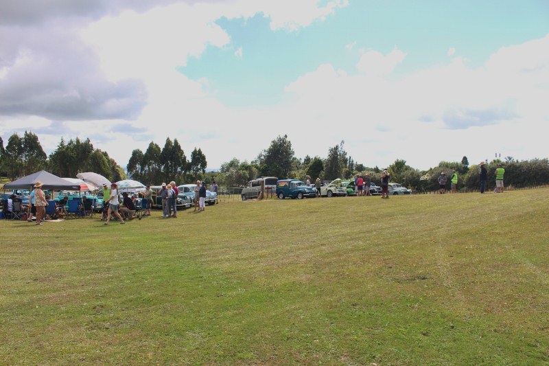 Name:  C and C 2021 #237 Pahoia Morris Minor group 2 2021_02_13_2137 (800x533).jpg
Views: 1427
Size:  136.6 KB