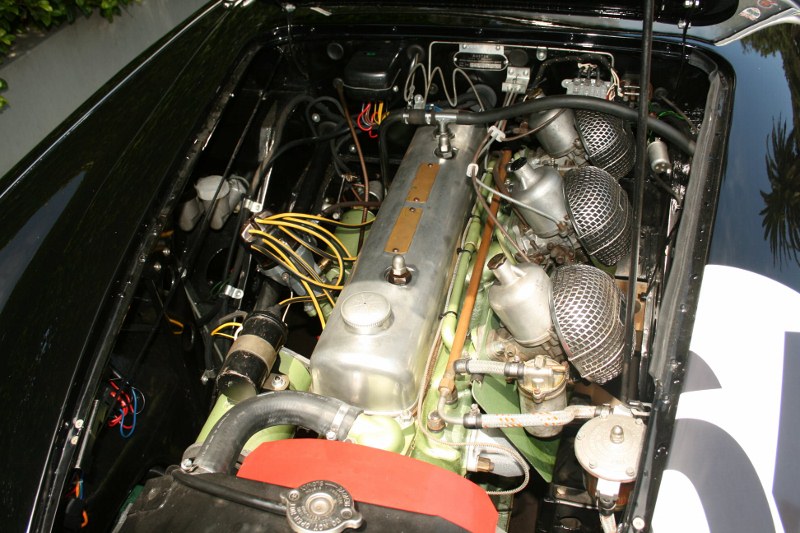 Name:  AH 100 SIX #63 BN4 engine front view Australia 50's 60's Tri-carb Patrick Quinn archives  (800x5.jpg
Views: 1576
Size:  138.0 KB