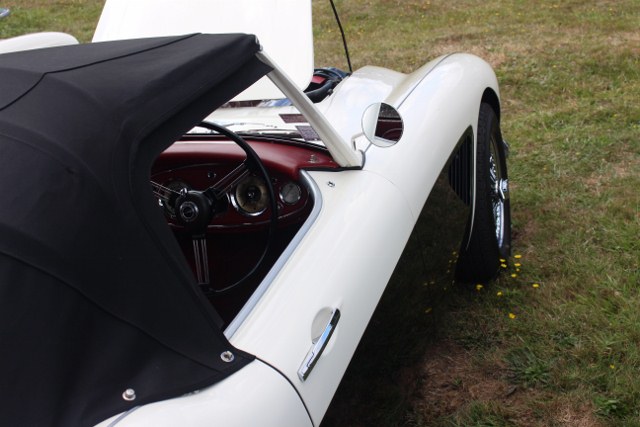 Name:  AH 3000 #584 BT7 AWSTIN forward view 021_02_13_2184 (640x427).jpg
Views: 888
Size:  85.5 KB