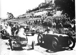 Name:  NSCC 1949 #103 Kidston Cup Hillclimb Mt Eden the fieldl Dec 1948 adjusted #101 photo .jpg
Views: 745
Size:  15.3 KB