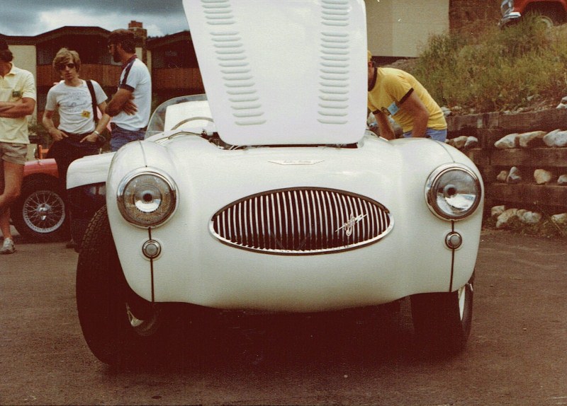 Name:  AH 100S #788 AHS3707 Fred Cohen bonnet up Snowmass Jul 1982 R Dowding  (800x574).jpg
Views: 1273
Size:  139.2 KB