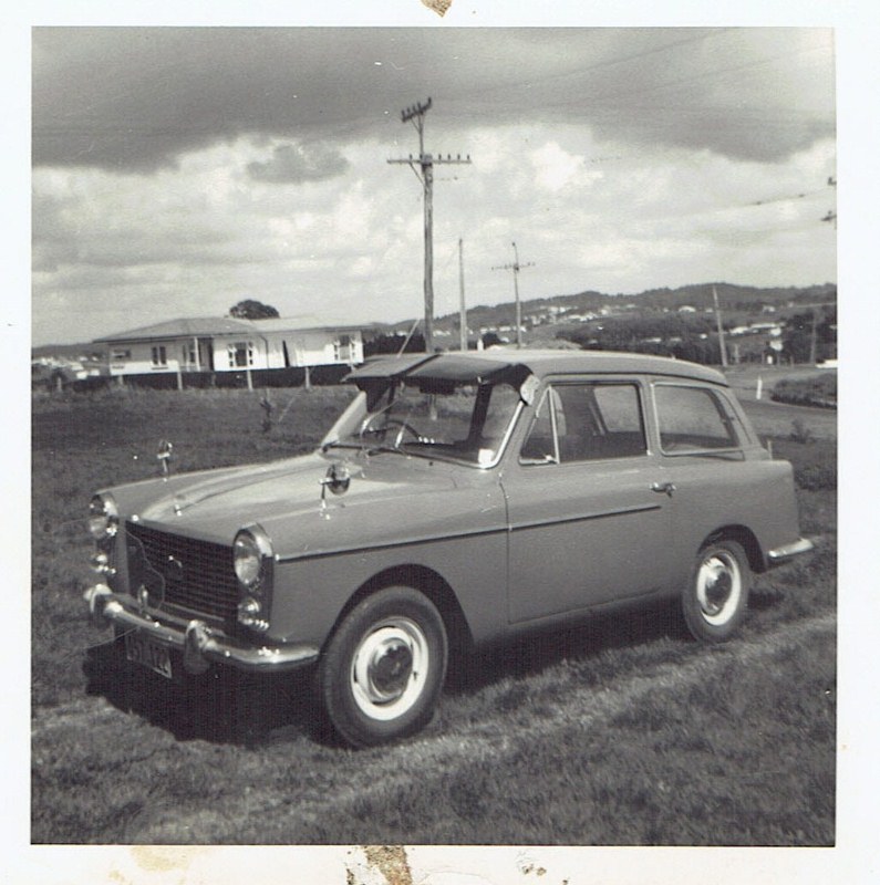 Name:  Cars by Roger Dowding #2 My Aunts 1960 Austin A40 Mk1, at Manly NZ 1962 CCI04022016_0004 (795x80.jpg
Views: 2792
Size:  149.1 KB