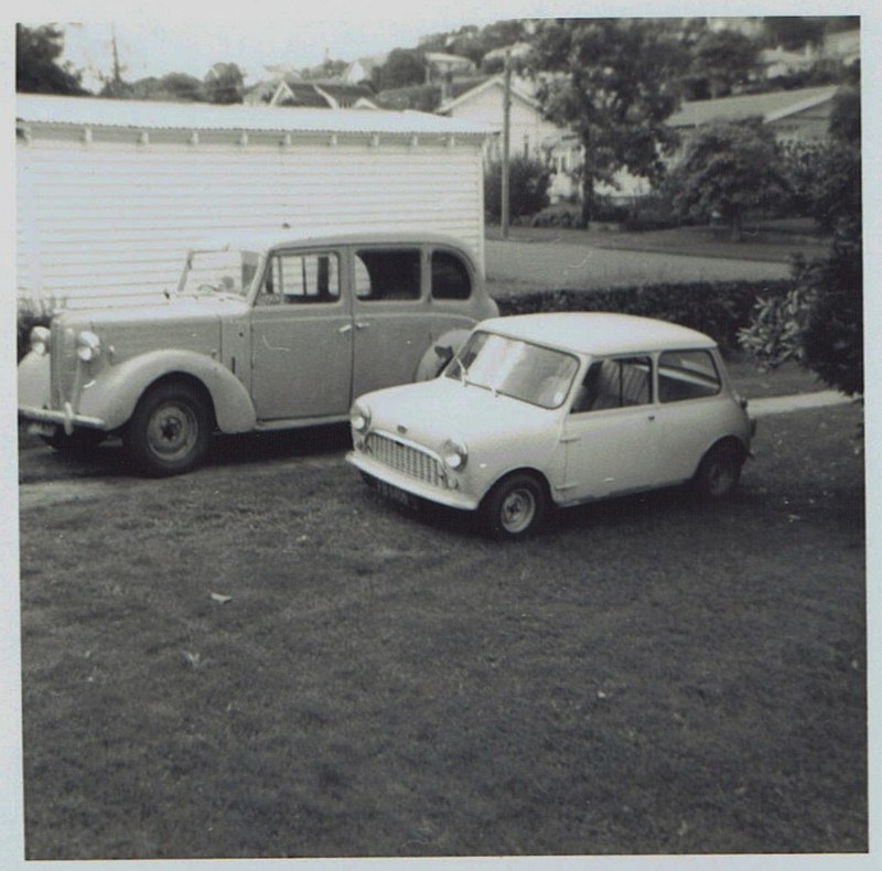 Name:  Cars by Roger Dowding #16 1950 Austin FL1 Hire Car Mt Albert 5 May 1973 CCI04022016_0007 (800x79.jpg
Views: 1209
Size:  140.9 KB