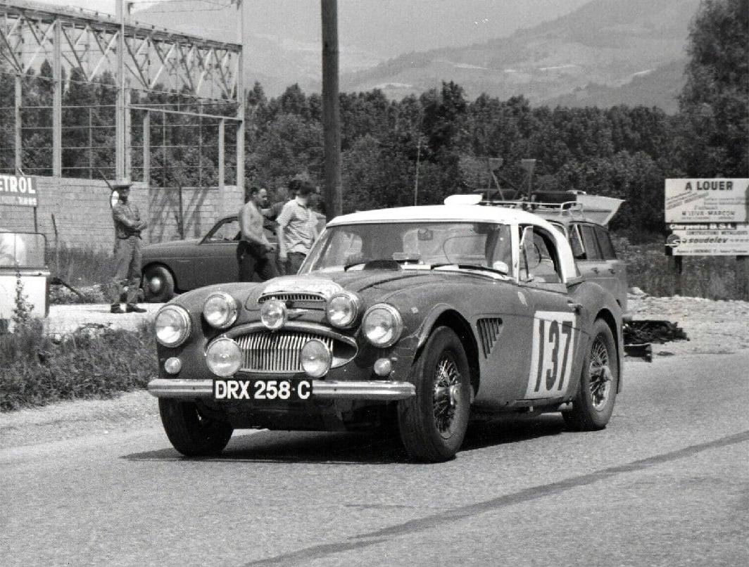 Name:  AH 3000 #451 DRX258C Coupe des Alpes 1965 Morley Brothers .jpg
Views: 2581
Size:  166.7 KB
