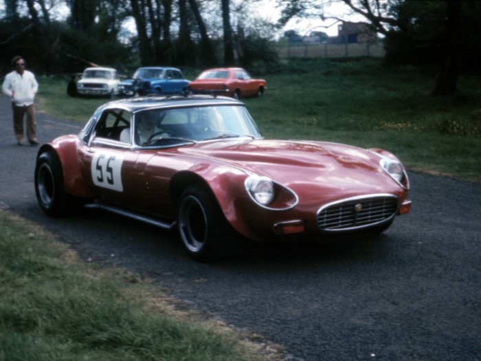 Name:  174_0402_055 Jaguar V12.jpg
Views: 827
Size:  92.9 KB