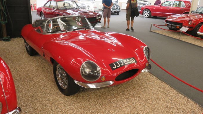 Name:  218_0905_041 Jaguar XKSS r.JPG
Views: 1074
Size:  114.6 KB