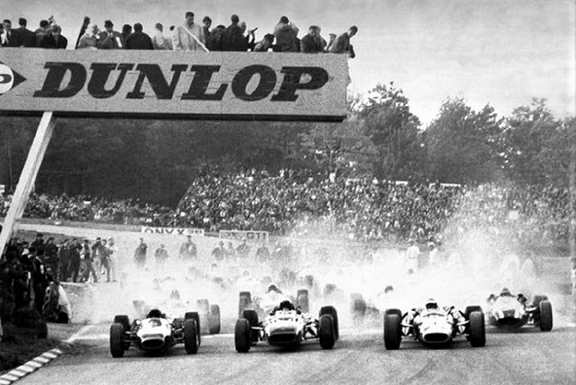 Name:  1966 USGP Start.jpg
Views: 532
Size:  186.3 KB