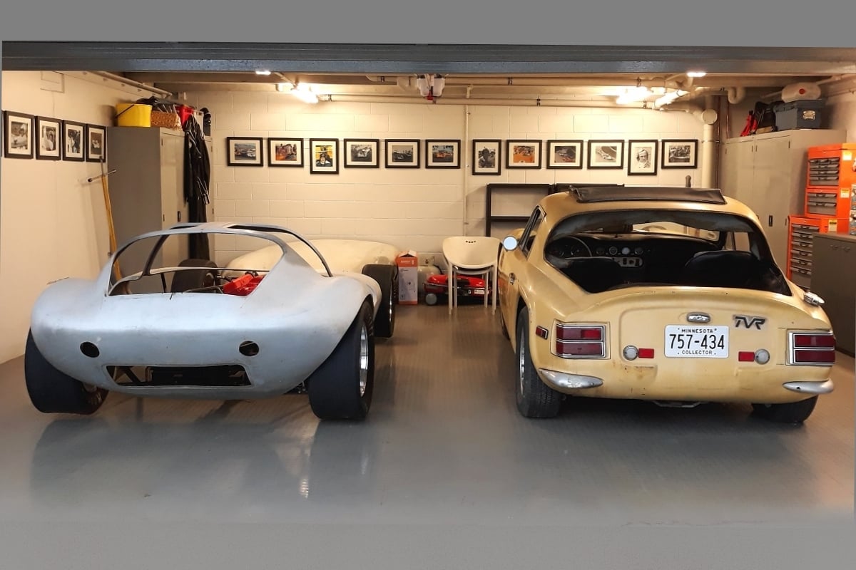 Name:  Cars #1116 John Bennoch Cheetah replica and TVR garage Hampton Downs J Bennoch .jpg
Views: 362
Size:  110.9 KB