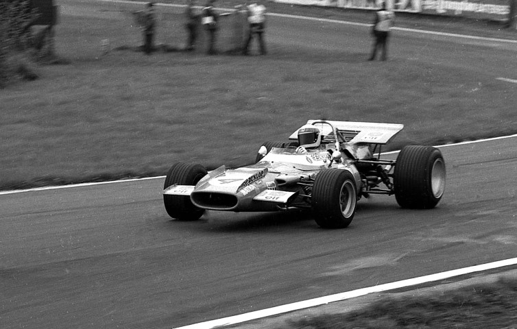 Name:  Jackie Stewart - Matra Cosworth - 1969 Oulton Park Gold Cup  (Small).jpg
Views: 4926
Size:  106.7 KB