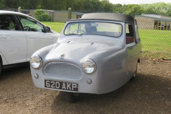 Name:  221_0915_019 Reliant.JPG
Views: 804
Size:  116.9 KB