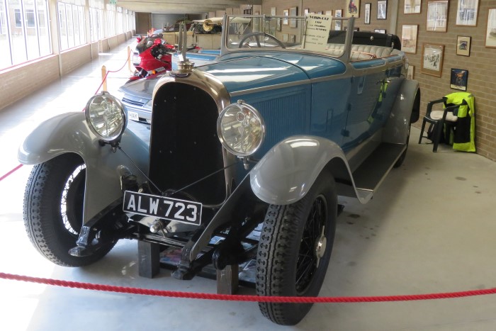 Name:  221_0915_158 Voisin.JPG
Views: 723
Size:  99.5 KB