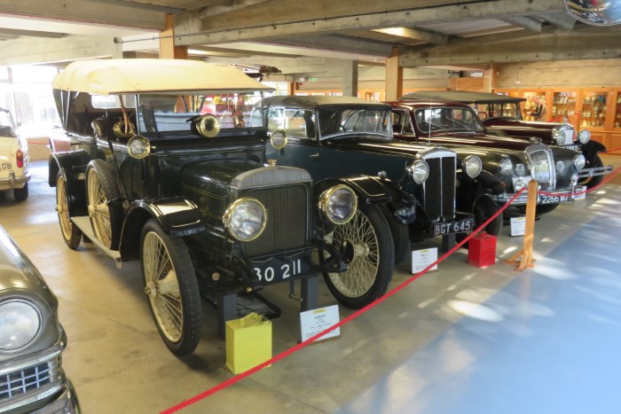 Name:  221_0915_105 Daimler.JPG
Views: 550
Size:  107.1 KB