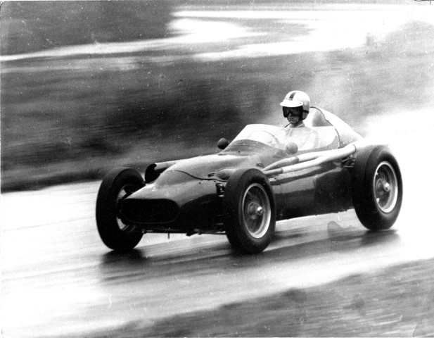 Name:  Oulton Park Historical (Small).JPG
Views: 589
Size:  87.9 KB