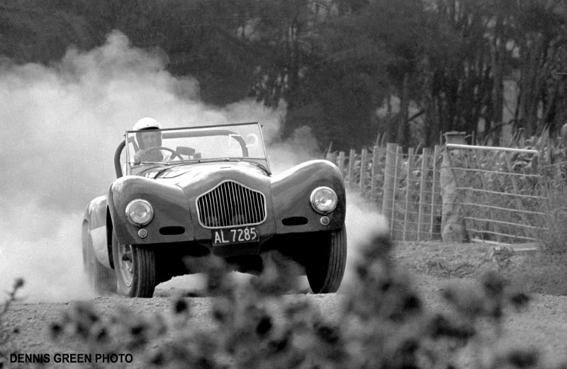 Name:  Rob Williams #049 Allard Rob Williams NSCC Cosseys Farm Gold Star event Jan 1975 sml Dennis Gree.jpg
Views: 1021
Size:  107.0 KB