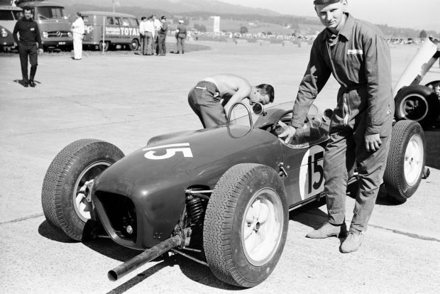 Name:  610917 Tim Parnell Lotus 18 Flugplatzrennen Zeltweg 17th September 1961_resized (Technisches Mus.jpg
Views: 290
Size:  54.2 KB