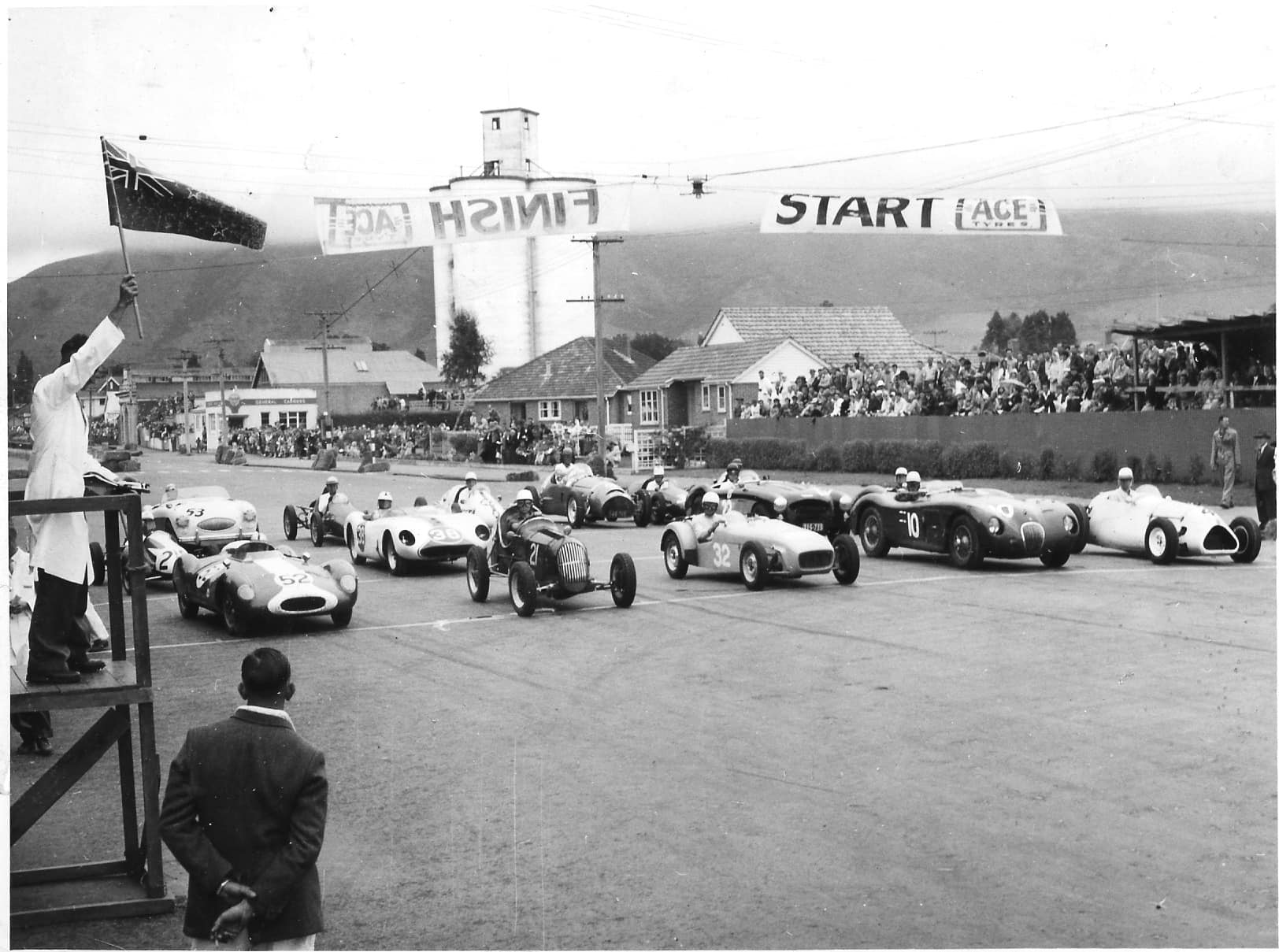 Name:  AH 100S #798 AHS3802 Joss Tims Waimate 50 Sports and Specials grid arch Peter Preston Langwood S.jpg
Views: 1223
Size:  180.4 KB