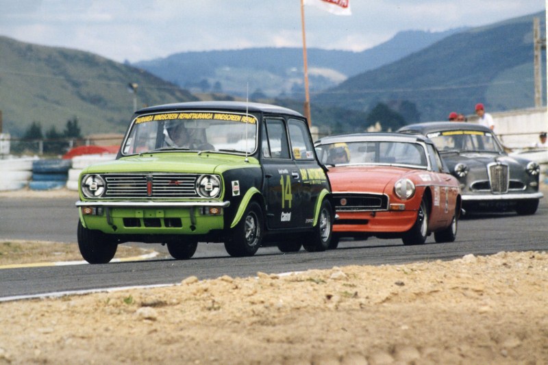 Name:  Mini #083 Donn White Baypark 30 years ago -2022 - Tony Sturm MGB Q Wolseley 1500 Donn White  (80.jpg
Views: 988
Size:  123.1 KB