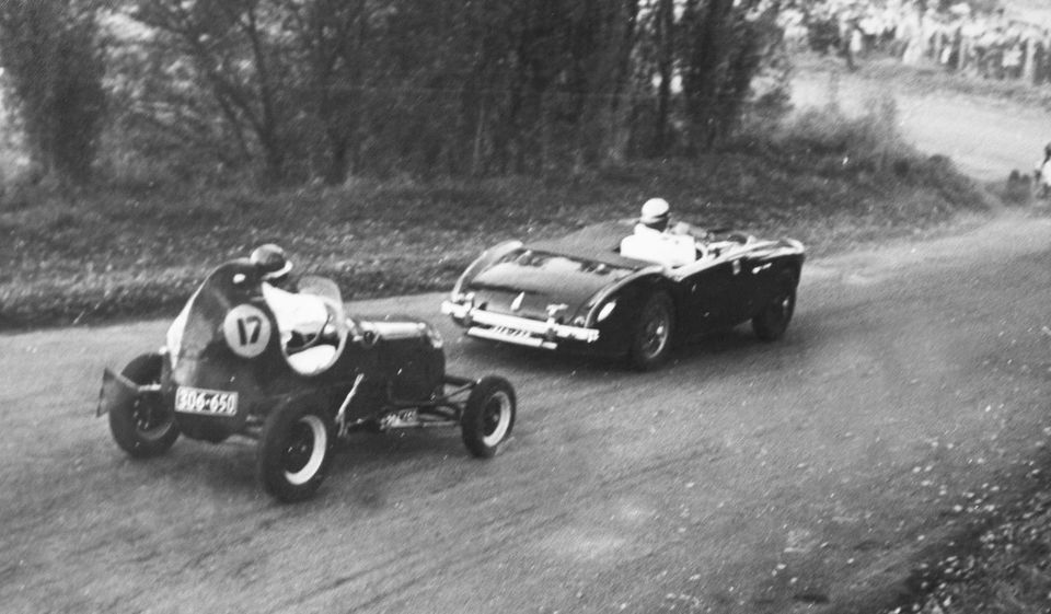 Name:  AH 100 #036 Lake Bryndwr circuit Pop Fisher Kaikoura Ford 10 Spl Arthur Kennard Austin Healey 19.jpg
Views: 1166
Size:  78.8 KB