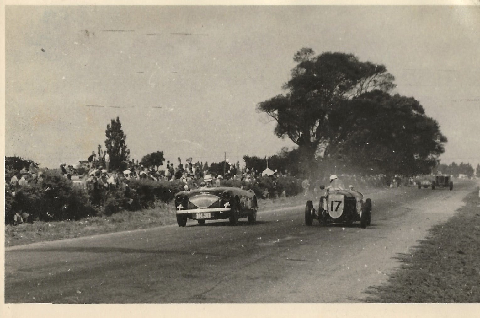 Name:  AH 100 #080 AH 100 Arthur Kennard Plate 391.283 1951 -56 pl Mairehau 1955 Graeme Taylor.jpg
Views: 1145
Size:  166.7 KB